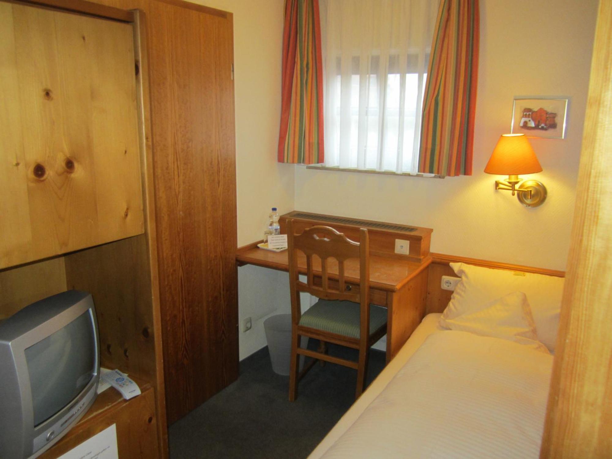 Gästehaus Engelgasse Herzogenaurach Zimmer foto